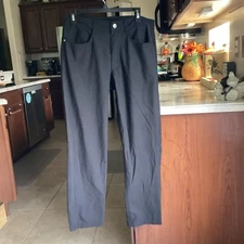 Men’s Size 32/30 Black Pants By Swiss tech