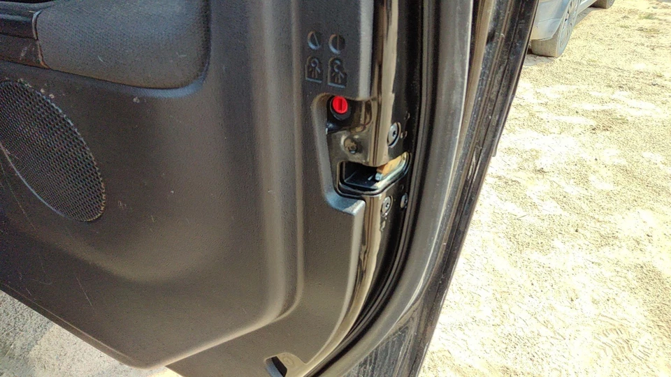 Pestillo puerta trasera derecha pasajero GMC Canyon 2004-2012 con varillas/cables trasero OEM Foto 4 de 4