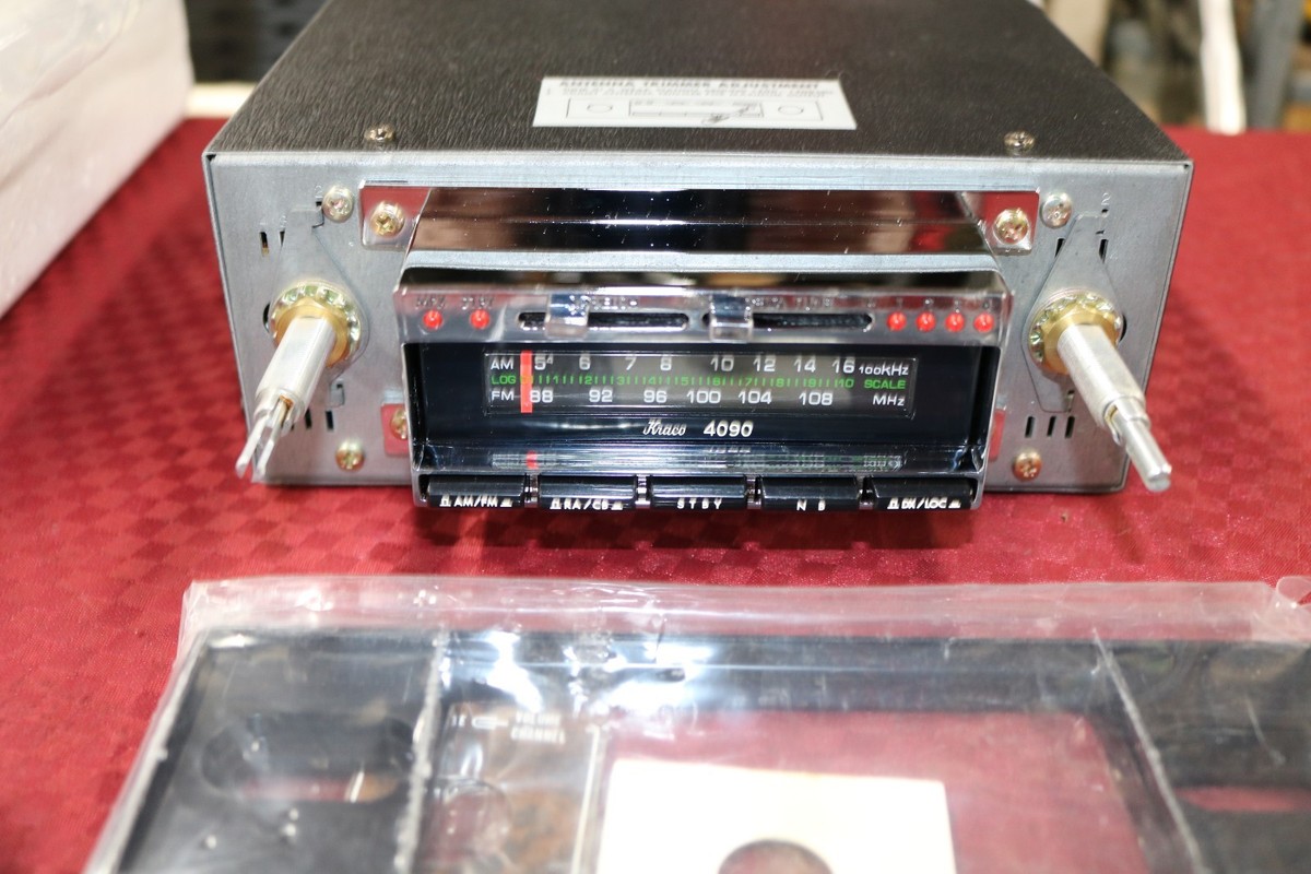 KRACO KCB-4090 NOS VINTAGE AM-FM STEREO 8 TRACK PLAYER W/ CB RADIO