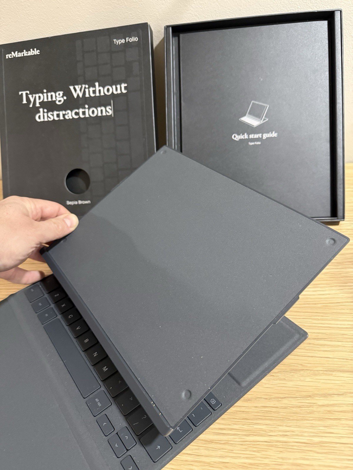 reMarkable 2 Type Folio Tactile keyboard case typefolio Brown leather (RM710)