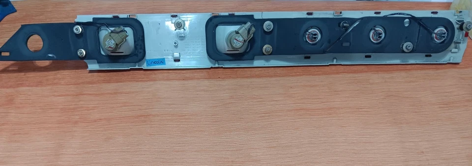 1997 ЗАДНИЕ ФОНАРИ LLINCOLN TOWN CAR *ТРЕЩИНЫ СМ. ФОТОГРАФИИ/БЕЗ ХРОМИРОВАННОЙ ОТДЕЛКИ - Изображение 3 из 4