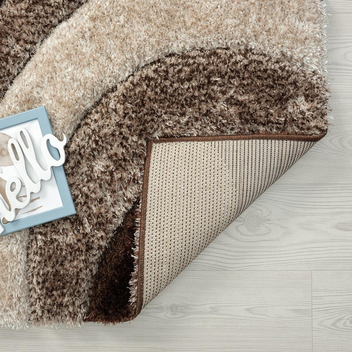 LUXE WEAVERS Lantanas Collection 7070 Grey 5x7 Modern Shag Geometric