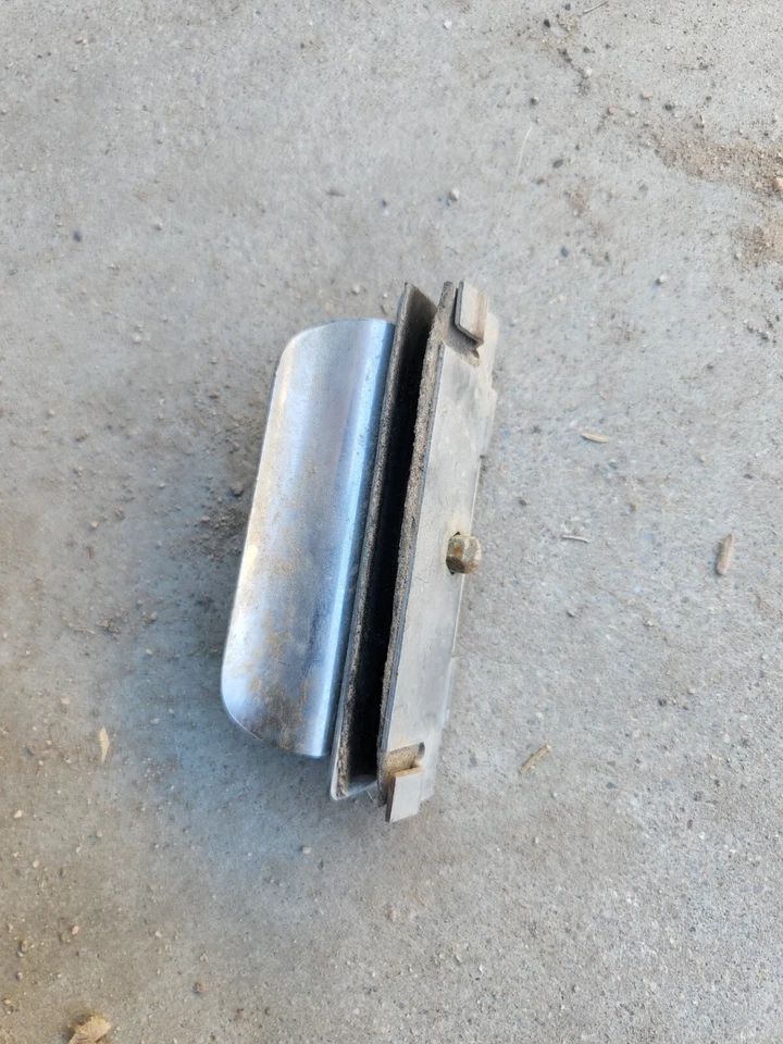 Cierre deslizante trasero Suburban 1960-1966 Chevrolet GMC Carryall OEM Foto 2 de 2