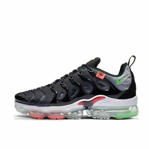 nike air vapormax plus black and green