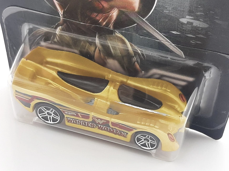 2016 Hot Wheels Wonder Woman Power Pistons Car 6/7 Batman V Superman - Image 2 of 4