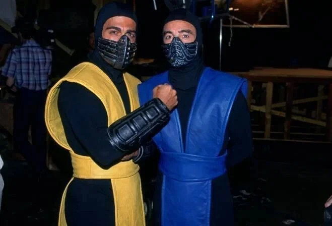 Chaleco y faja de tabardo de tela azul Sub Zero Mortal Kombat en varias tallas Foto 3 de 4