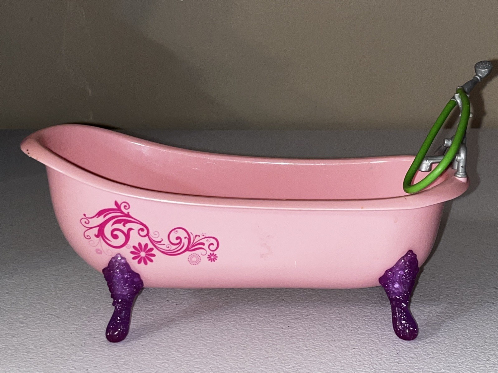 Barbie Doll Pink Bathtub PURPLE CLAW FOOT  Mattel 2008 DOLLH
