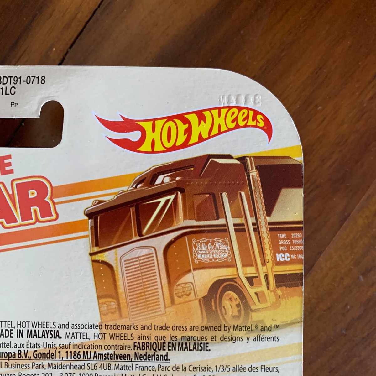 Hot Wheels 2014 Retro Entertainment BJ and the Bear Thunder Roller