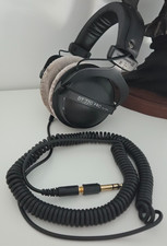 Beyerdynamic DT 770 PRO 250 ohm Closed-back Studio Mixing Headphones