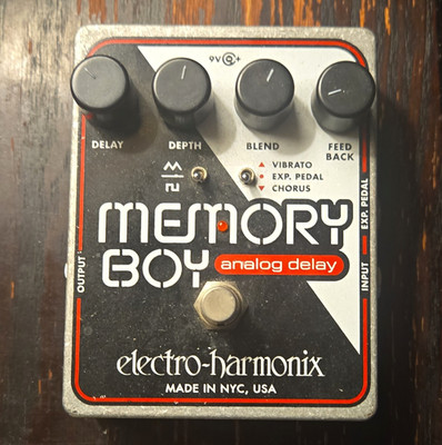 Electro-Harmonix Memory Boy Analog Delay Pedal for Electric & Bass Guitar