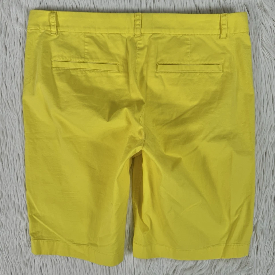 Bermudas de tiro alto J.Crew amarillas brillantes frente plano para mujer talla 6 Foto 4 de 4
