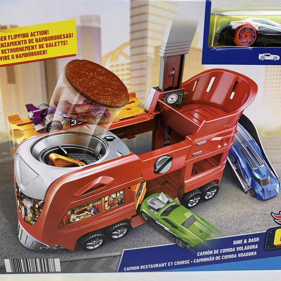 Hot Wheels City DINE & DASH With BURGER FLIPPING ACTION! Toy  Car  Playset 4+ - image 3 of 4
