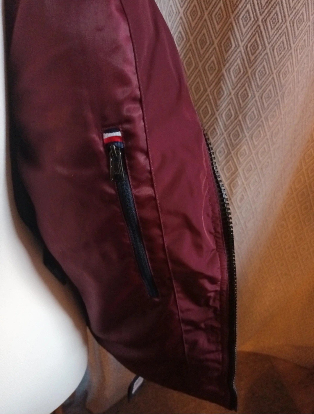 Tommy Hilfiger Jeans Women Essential Puffer Jacket Burgundy BNWT Small image 10