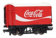 R60013 Hornby OO Gauge Refrigerator Van in Coca Cola Livery (Pre-Owned)