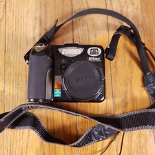 Nikon COOLPIX 5000 Parts Or Repair Digital Camera With Battery For Parts Repair
