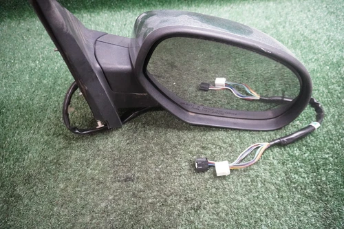2011 2012 CHEVROLET SUBURBAN 1500 PASSENGER SIDE Door Mirror OEM 20756774