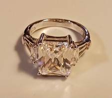 Beautiful Square Cut Cubic Zirconia 925 Sterling Silver Ring Size 6