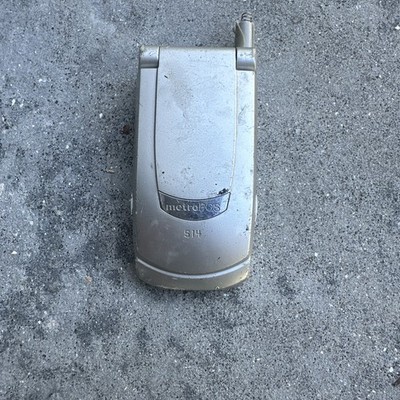 Kyocera S 14 Flip Phone  Parts Only Metro Only