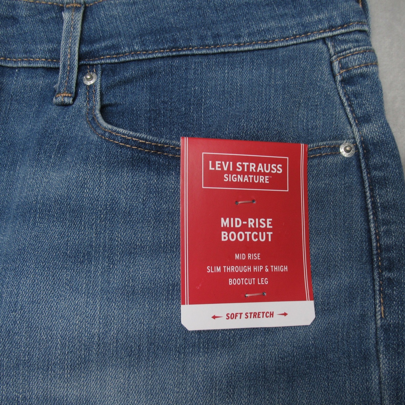 Levis Signature Jeans Women 14 Blue Denim Mid Rise Bootcut Medium Wash 36x32 NEW thumbnail 7