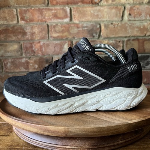 New Balance Fresh Foam X 880v14 Womens 7.5 Black White Running Shoes Sneakers