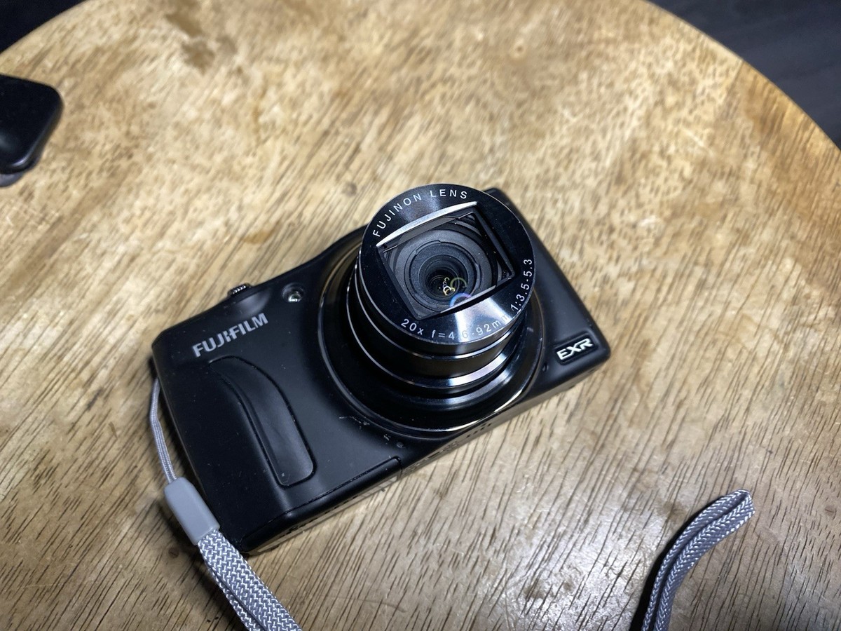 【中古品】FUJIFILM FinePix F750EXR ブラック Fujifilm FINEPIX F750EXR Black 16.0 MP Digital Camera For Parts NO