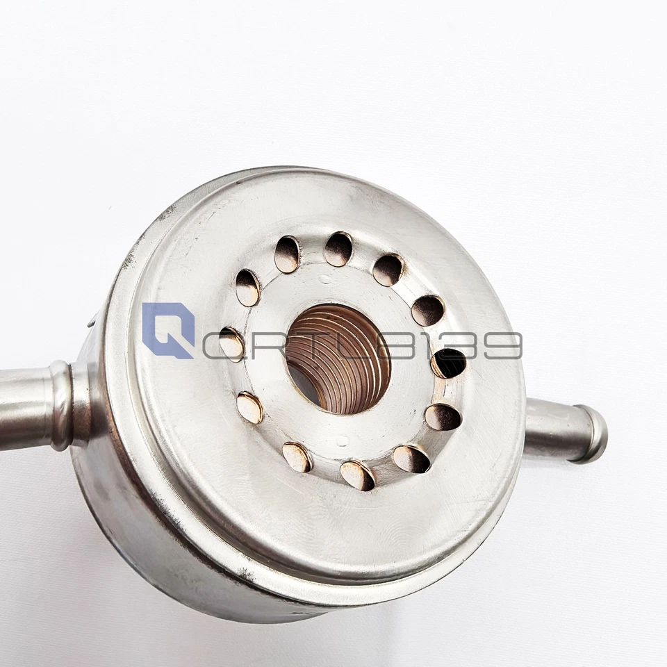 OEM Oil Cooler Assy For Nissan Armada Pathfinder Titan INFINITI QX56 21305-ZQ53A Foto 2 de 4