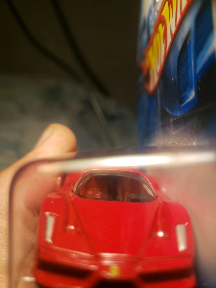 Hot Wheels 2007 Treasure Hunt Enzo Ferrari Red Seats New Rare - Image 2 of 4