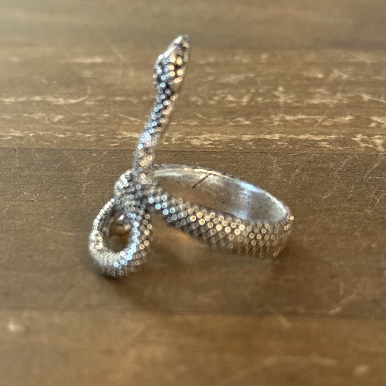 Silver tone slithering snake ring - image 5