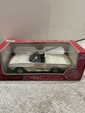 1:18 New Thunderbirds 1961 Indy 500 Pace Car Ford