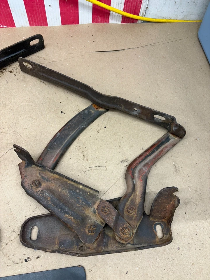 1968 CHEVELLE IMPALA 68 69 73 74 1972 NOVA Б/У ПЕТЛИ КАПОТА КОМПЛЕКТ ПЕТЕЛЬ ПАРА OEM O - Изображение 3 из 4