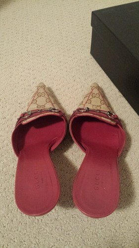 GUCCI MONOGRAM CANVAS HORSEBIT RASBERRY PIPING MULE HEELS - Sz 6.5, Auth, Preown - Picture 14 of 14