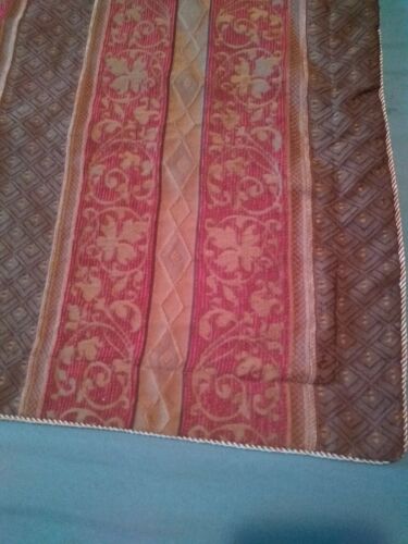 Almohada floral a rayas Monticello Jacquard simulada marrón oro poliéster - Imagen 2 de 7