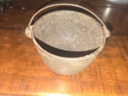 Wagner Miniature MINI Cast Iron Dutch Oven