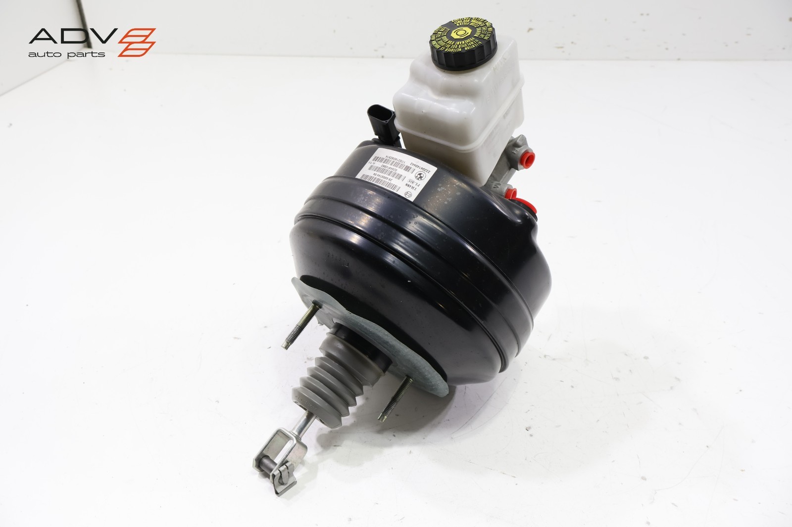2014 - 2020 BMW i8 I12 BRAKE BOOSTER & MASTER CYLINDER & RESERVOIR OEM