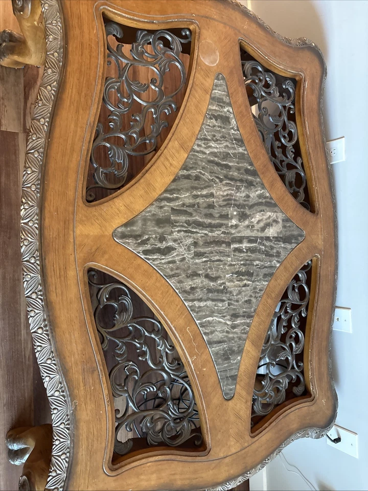 Mesa de cóctel rectangular AICO con tapa de cristal de mármol Foto 3 de 3