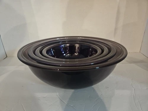 Vintage Retro Set FOUR Nesting Amethyst Purple Pyrex Mixing Bowls Kitchen Decor