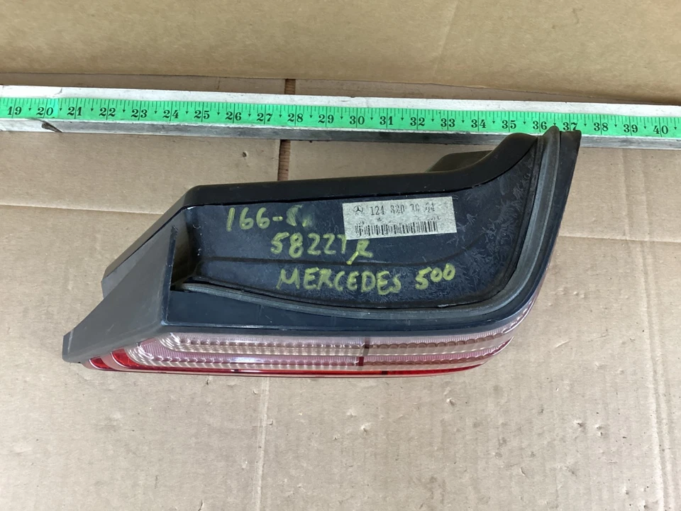 Luz trasera derecha pasajero Mercedes-Benz E500 1994 1248207064 OEM Foto 3 de 4