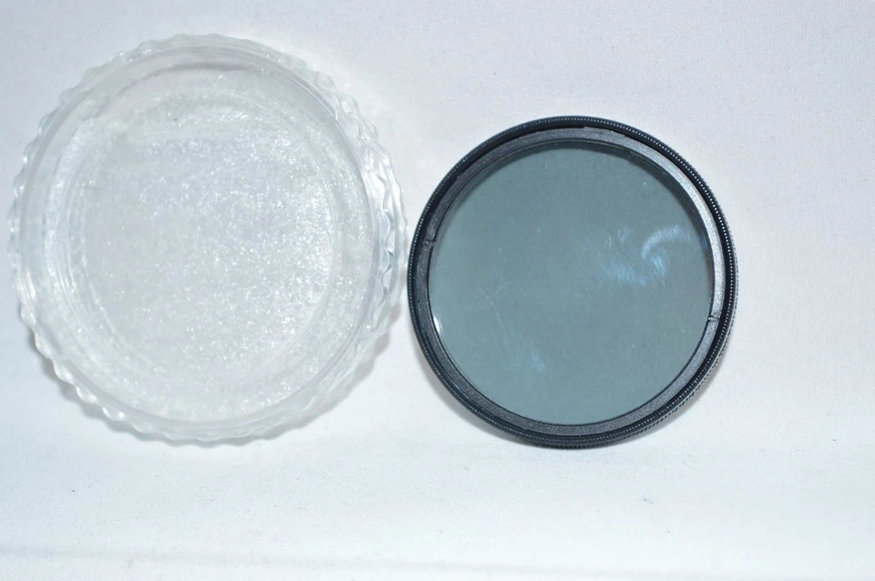 Kalt 52 mm Polarizer Filter (Thin) with Case Made in Korea (U-92) - Image 2 of 4