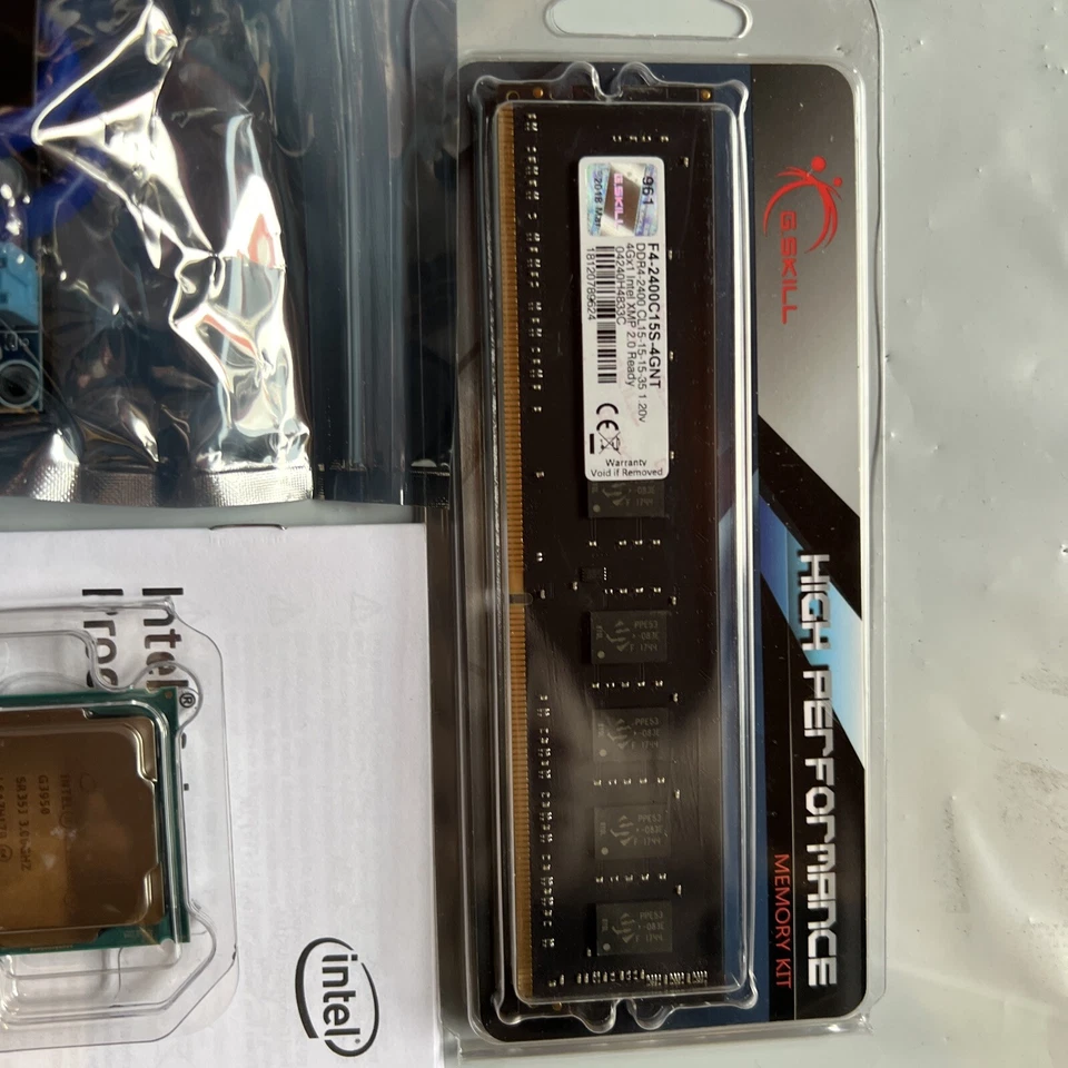 Intel Celeron G3950 + F4-2400C15S-4GNT + Many Other Accessories - New - Image 3 of 4