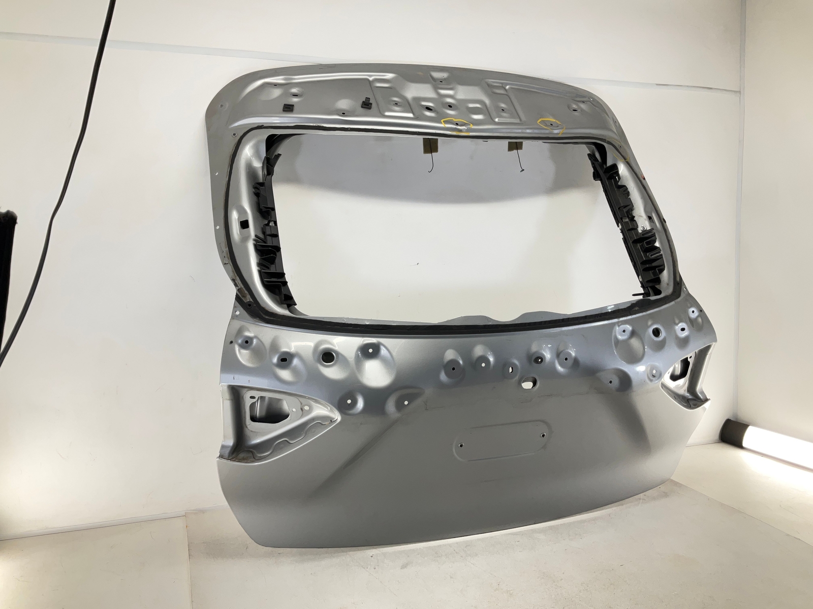 17-20 MASERATI Levante Exterior Rear Liftgate Tailgate Shell C OEM