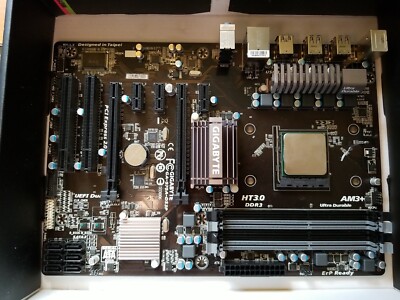 Gigabyte GA-970A-DS3 Motherboard w/ AMD FX