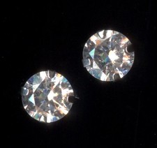 New 10K Solid White Gold 5mm Round Clear Crystal CZ Solitaire Stud Earrings bl