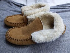 Minnetonka Shoes Womens Size 8 39 Brown Leather Faux Fur Slippers Cozy 40031