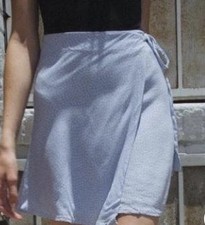 Brandy Melville Genevieve Womens Baby Blue White Ditsy Floral Wrap Skirt