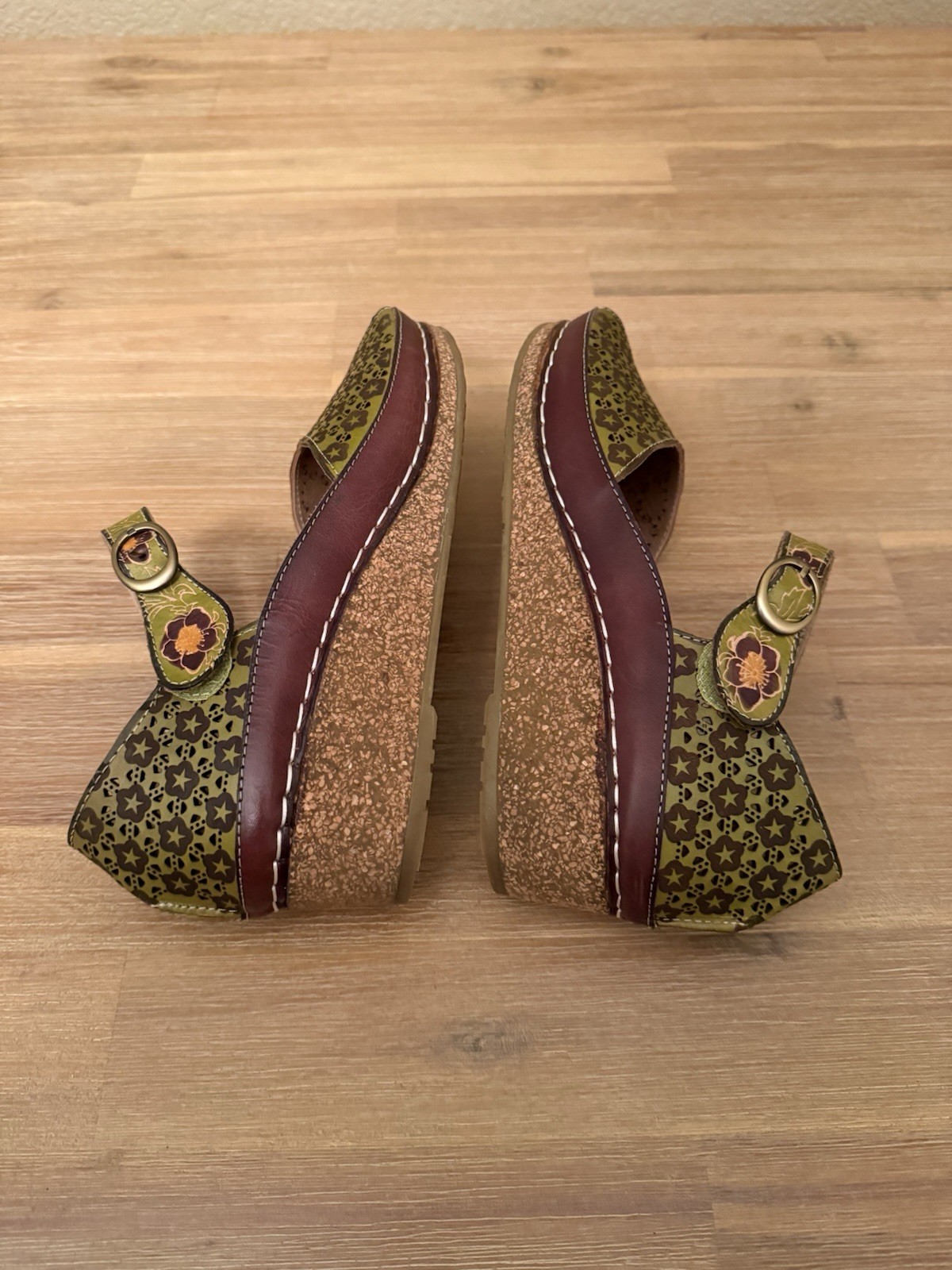 L’Artiste by Spring Step Delphia Green Floral Wedge Sandals Leather  39 / 8.5