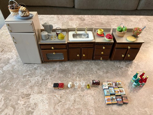 Vitg Concord Miniatures 5 Piece Dollhouse Kitchen Furniture w/ lot of 38 extras