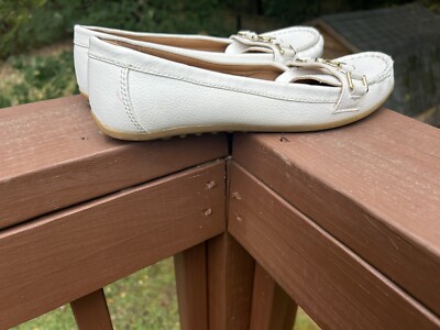 Women's Woman's Tommy Hilfiger Penny Loafer flat shoes 9 Leather Taupe Butter