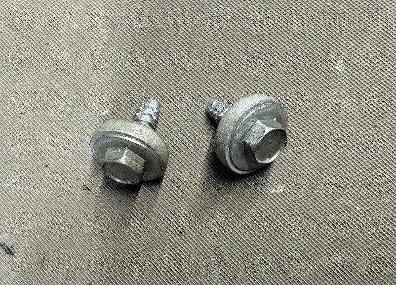 Impala GTO Cutlass 442 Chevelle Velocímetro Tornillos Corvette Camaro 1961-1977 Fabricante de equipo original Foto 3 de 4