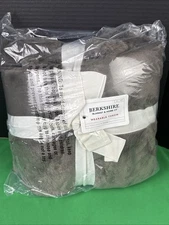 Berkshire Grace Fur and Loftmink Wearable Throw 58 in x 64 in Chocolate