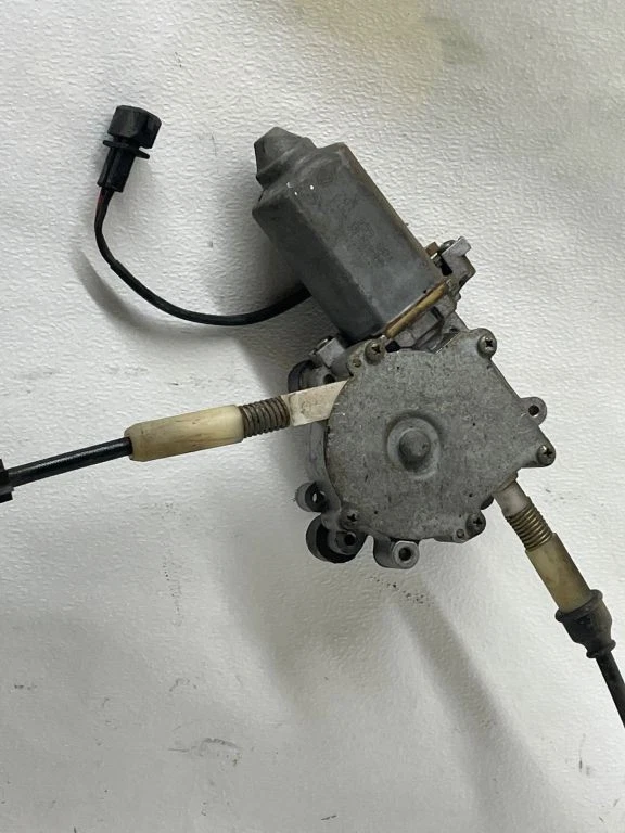 Volkswagen Multivan T4 1995 Window Regulator Electric With Motor Front Door DTS4038 - Image 3 of 4